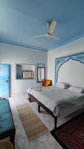 Deluxe Double Room image 3