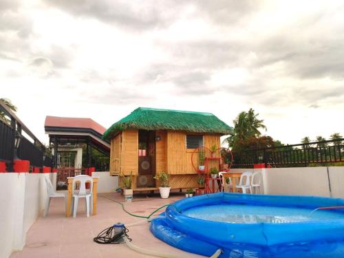 Swimming pool, RB Baruiz "Hideaway" Inn - Cebu South in San Fernando