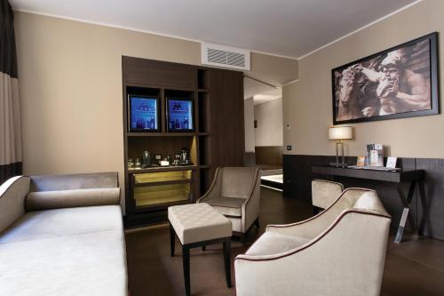 Rome Life Hotel - image 14