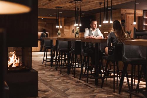 Alpenhotel Kitzbuhel am Schwarzsee - 4 Sterne Superior - 바/라운지