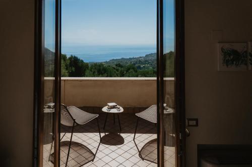 Double Room with Balcony and Sea View