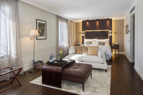 โรงแรมวิลล่า โฮเน็กก์ (Hotel Villa Honegg) in เอนเนทบึร์เกน