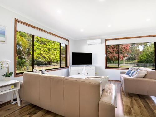 Sea and Sun - Pet Friendly - 4 Mins to Beach