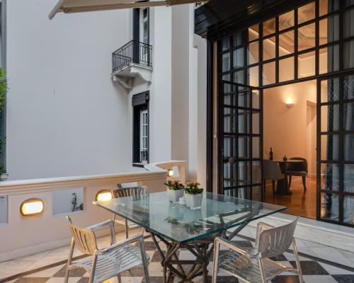 ระเบียง/ชานเรือน, 33SolonosSuites in ลิคาเบตทัส โคโลนาคี