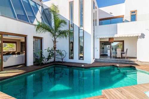 VB Atlántico 4BDR Luxury Villa with cinema room gîte à louer Benalmádena Costa