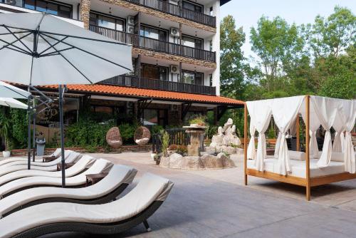 Зовнішній вигляд готелю, The Green Paradise Apartments in Пріморско