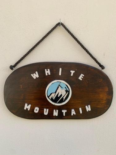 “White Mountain”, Pisoderi