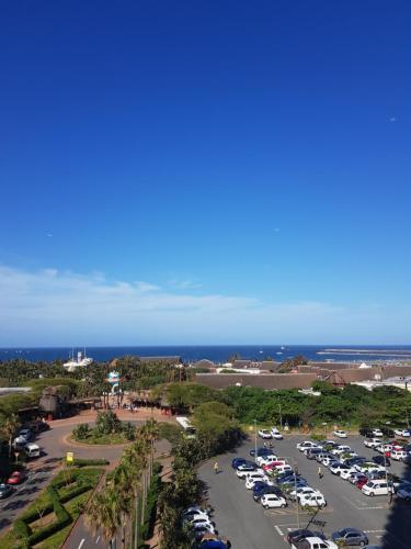 71 The Spinnaker 3 bed Waterfront Apartment
