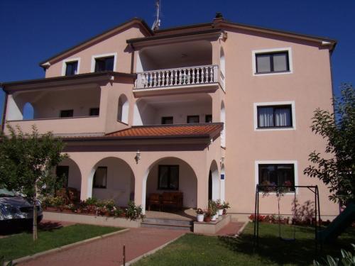 Studio apartment in Umag with balcony, WiFi 853-4