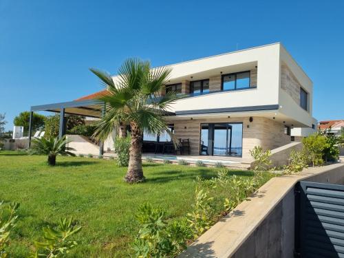 Villa Privlaka Zadar seaview 50m from sea - Apartment - Privlaka