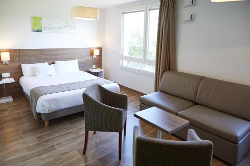 Comfort Suites Universités Grenoble Est - image 11