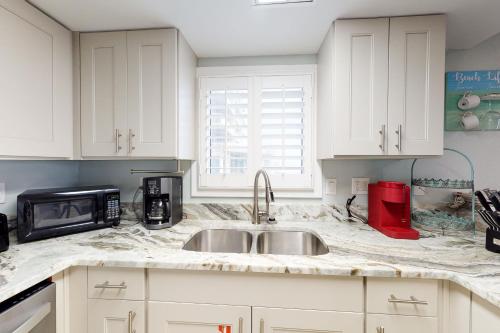 Kitchen, Clearwater II in Gulf Shores (AL)