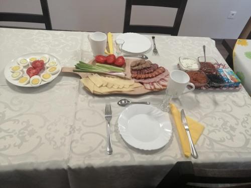 อาหารและเครื่องดื่ม, Casa de oaspeți Csomortáni vendégház (Casa de oaspeti Csomortani vendeghaz) in บัลวันยอส