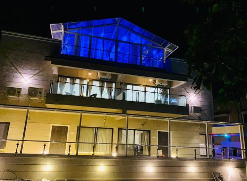The Retreat Glasshouse -Igatpuri