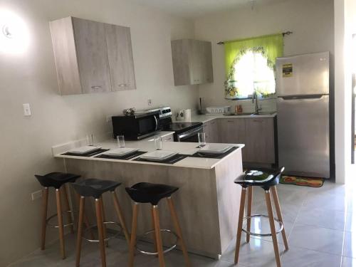 Captivating 2-Bed House in Discovery Bay