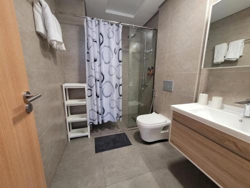 Modern 1BR in Jumeirah Village Circle (Pool View), Dubai (photo 9)