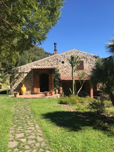 Villa Storica tra gli ulivi - vista mare gîte à louer La Rocca