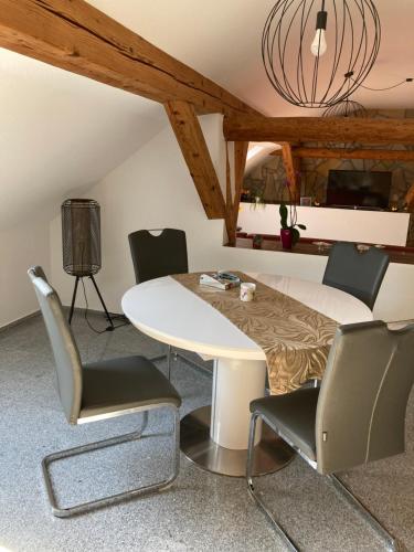 Landhausidyll Apartment Wohn- und Schlafzimmer