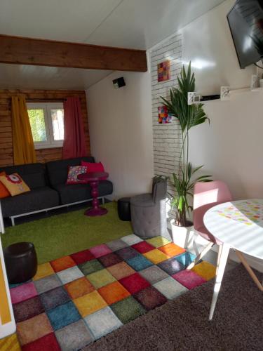 Bungalow la Bohémienne (Bungalow la Bohemienne) in Cleon