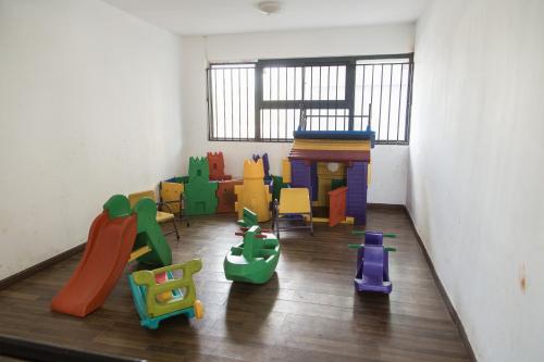 Silver Harbor Apartments; 2 Bedroom well furnished apartment.