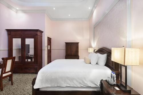333912362 Hotel la Perla Leon