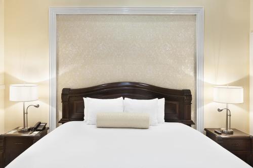 333912576 Hotel la Perla Leon