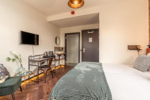 Hotel De Werf - Tap to explore photos