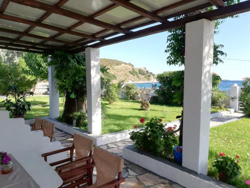 Erkély/terasz, Pansion Katerina Skyros in Acherounes