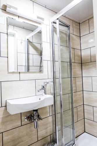 Central Hotel London
