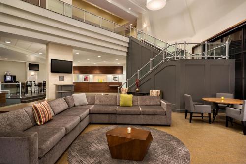 Crowne Plaza Englewood an IHG Hotel - image 10