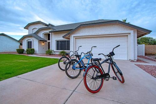 ESTRELLA - Renovated with PATIO, BBQ, POOL & SPA, Chandler (photo 3)