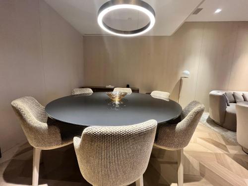 FIVE Palm Jumeirah - 2 Bedrooms & Maid Room Apartment in a Splendid Resort, Dubaj (fotografie 8)
