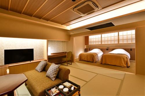 room detail thumbnail 1