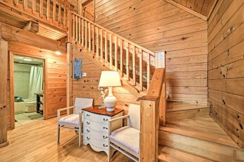 Creekside Bryson City Cabin with Private Hot Tub in Bryson City, USA