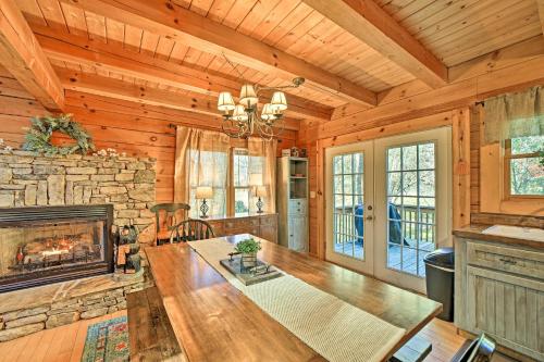 Creekside Bryson City Cabin with Private Hot Tub in Bryson City, USA