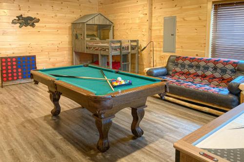 The Lazy Bear in Pigeon Forge, USA