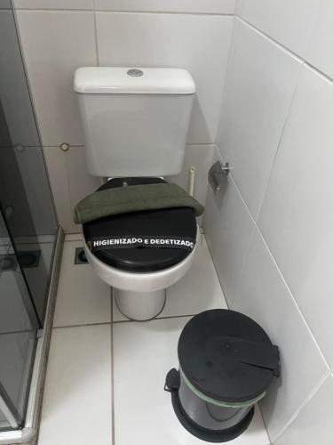Fantastico-Quarto e sala c/ piscina na cobertura na Ponta Verde.