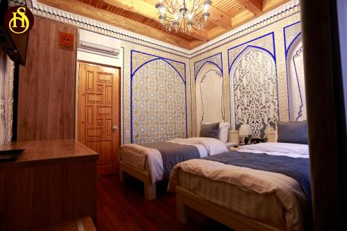 2 twin beds