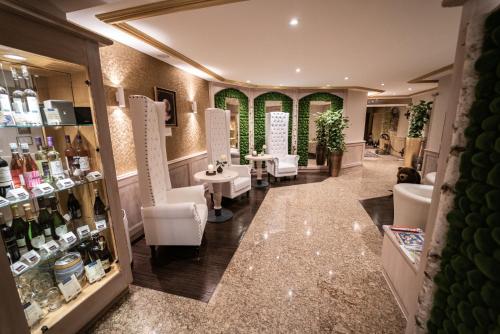 Hotel Blauer Engel - image 5
