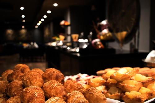 333975384 Seas Hotel Amman