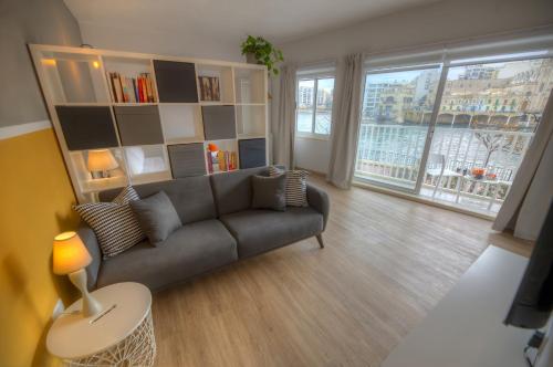 First floor studio apartment seconds from Balluta Bay IPAP1-1 2