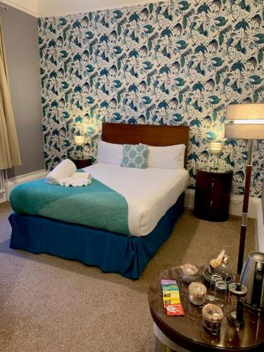 Guestroom, The Great Western Hotel in Taunton