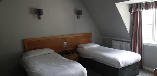 The Diplomat Hotel Restaurant & Spa Room Type - Standard Twin Room