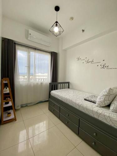 A Cozy 2 Bedroom Unit with a Parking at South Residences SM Southmall, Manila (fotografie 8)