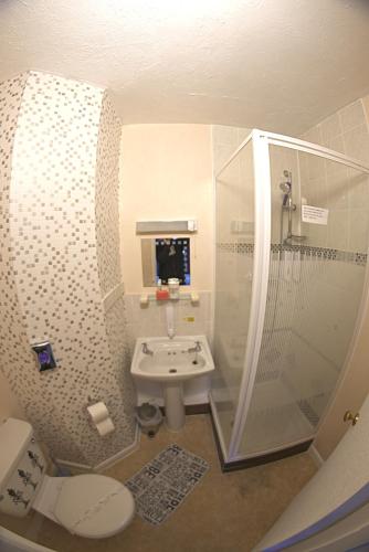 The Eastleigh - image 9