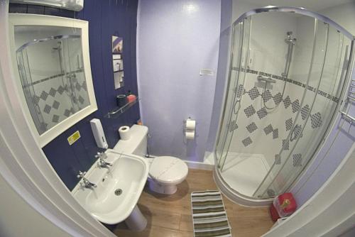 The Eastleigh - image 2