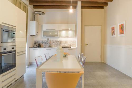 APPARTAMENTO AL CASTELLO - image 8