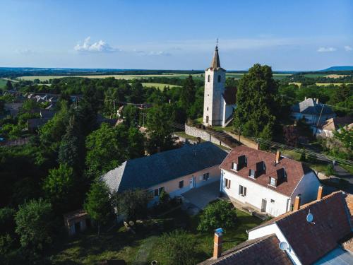 Tolnay Kúria és Vendégház