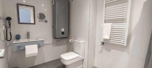 Fürdőszoba, Manzaneda Natura Apartaments T2 Dúplex (Manzaneda Natura Apartaments T2 Duplex) in A Pobra De Trives