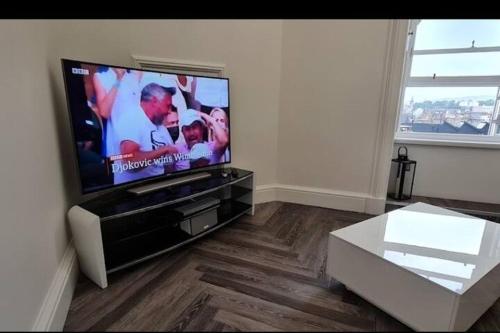 Castle Terrace 1 Bed Apartment Looking onto Edinburgh Castle - Sleeps upto 4, Édimbourg (photo 10)